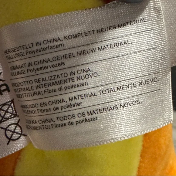 Pokémon | Charmander (2021) - Collectible 8” Stuffed Plush Toy - Picture 9 of 13